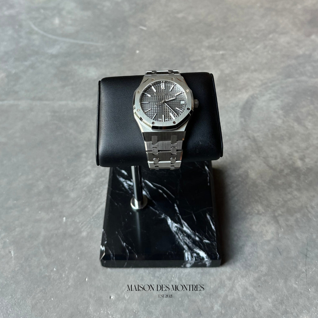 Leonard Marble Watch Stand – Maison Des Montres